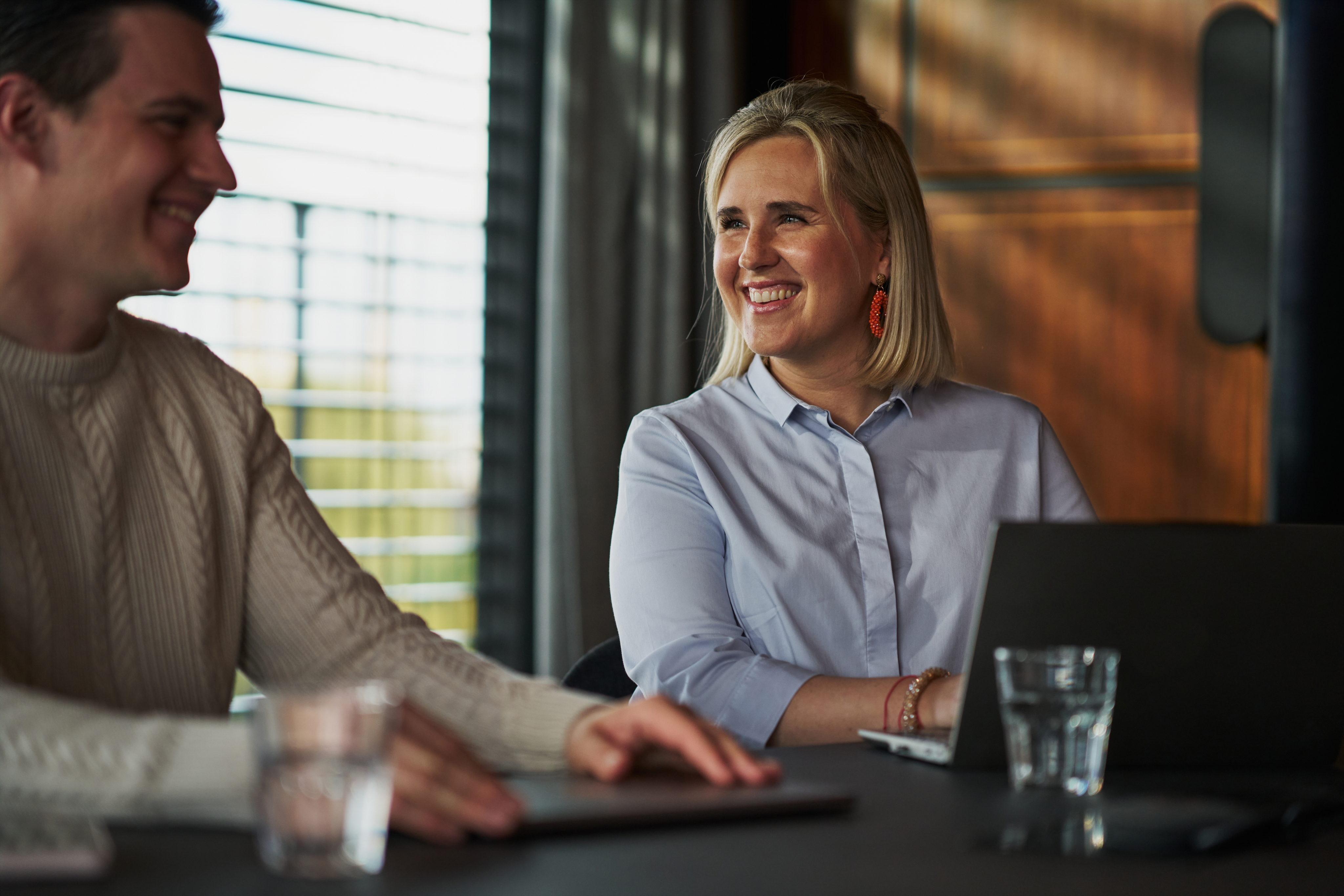 Kollegen Lachen Meeting